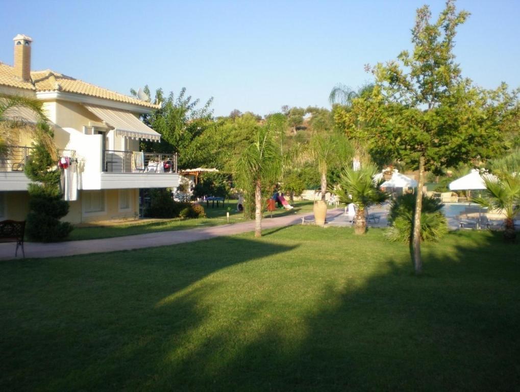 Dion Zois Apartment Finikounta Luaran gambar